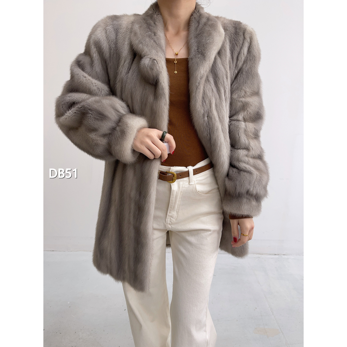 【DB51】M 银灰色中长款全抽水貂毛（肩42胸104衣80袖60）50051