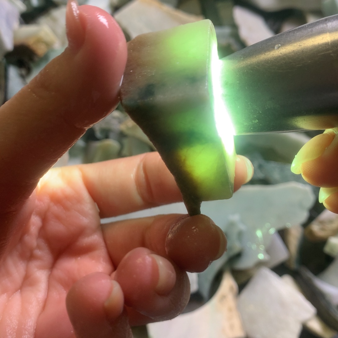 翡翠颈饰未镶嵌缅甸翡翠