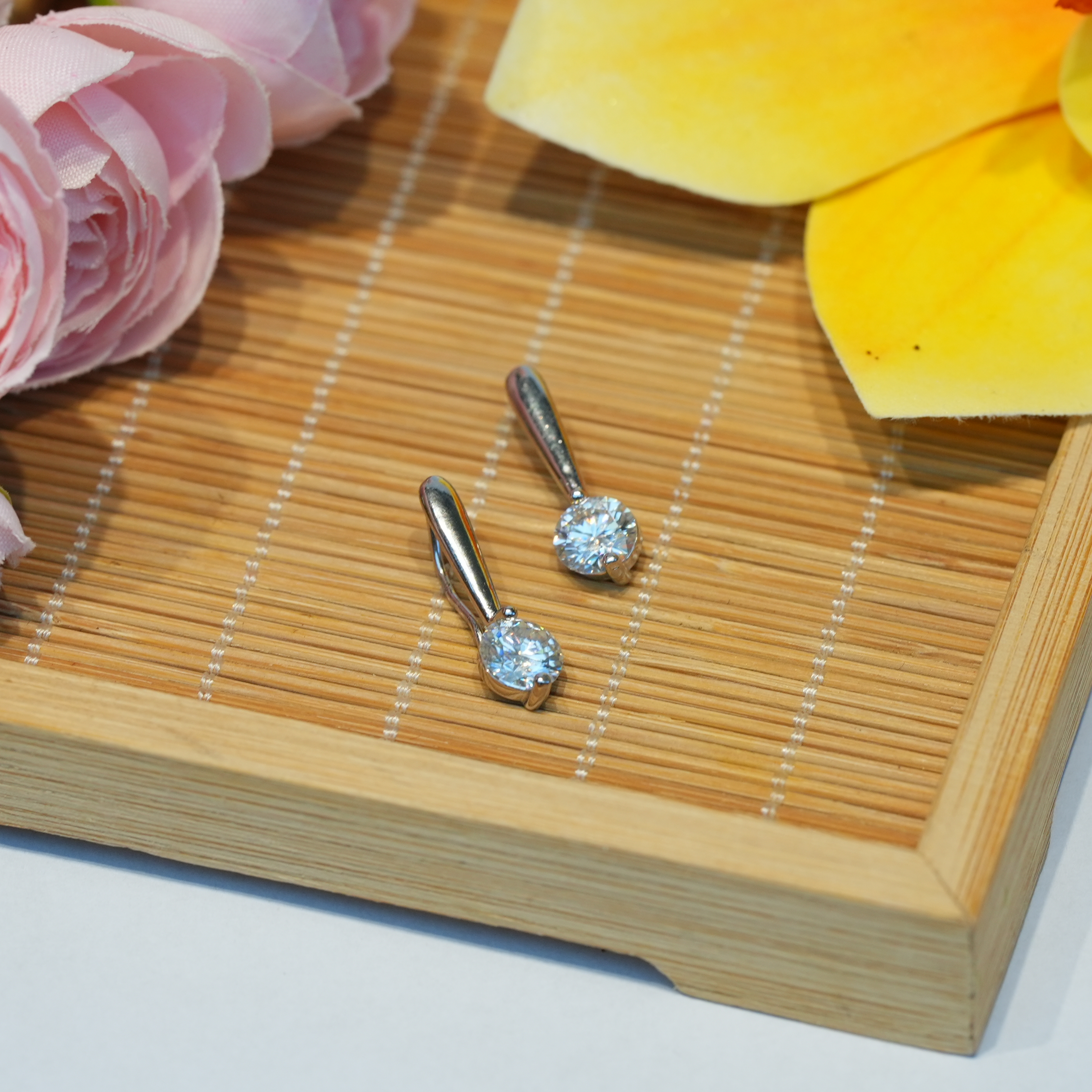 925银莫桑石耳饰 银饰耳钉镶嵌高跟鞋形耳钉MS030