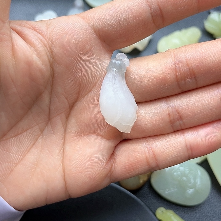 【闪购商品】颈饰未镶嵌和田玉