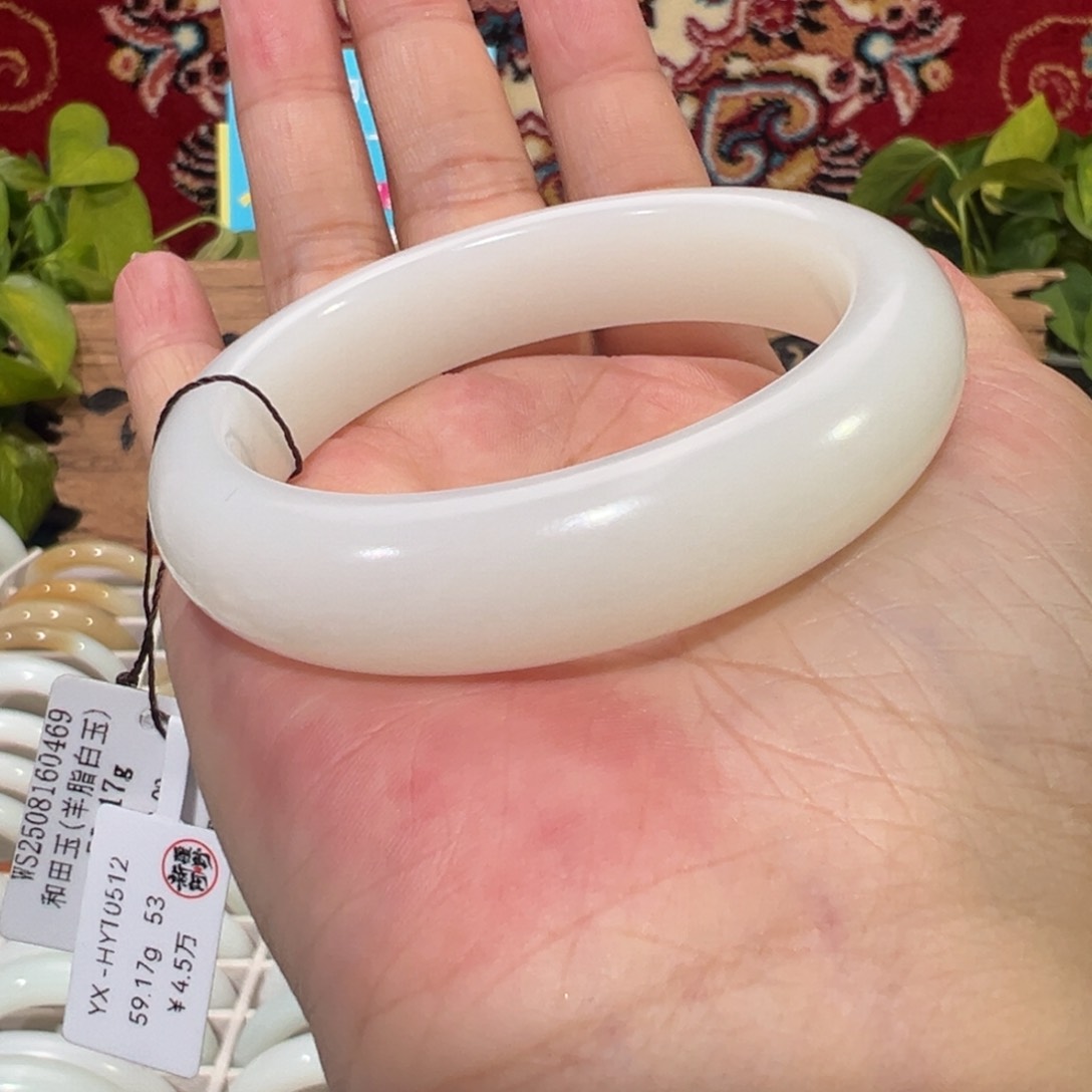 未镶嵌手镯和田玉天然新疆和田玉手镯