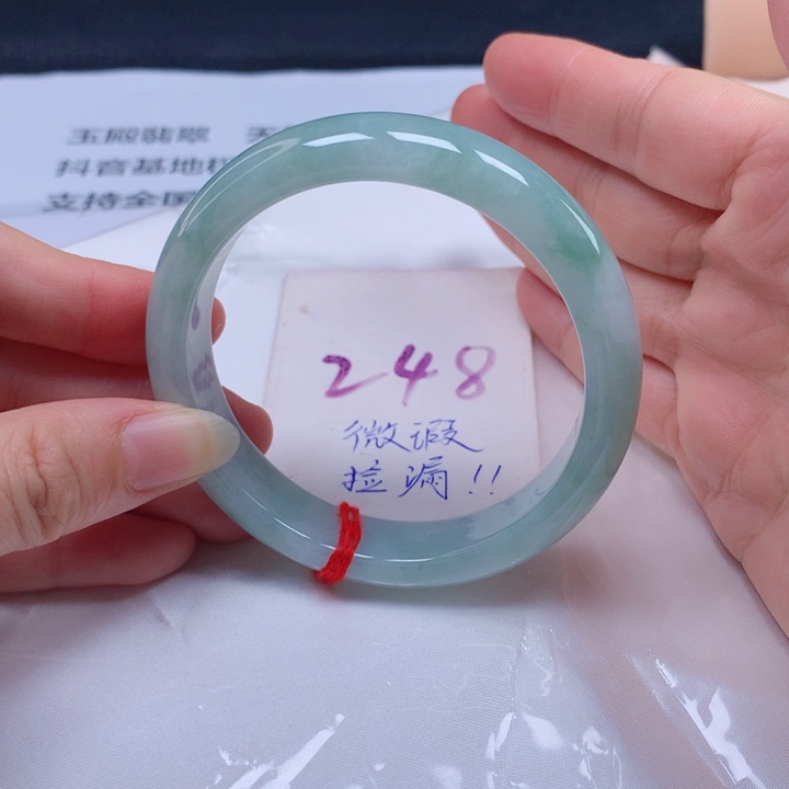 翡翠手镯未镶嵌圈口5758586