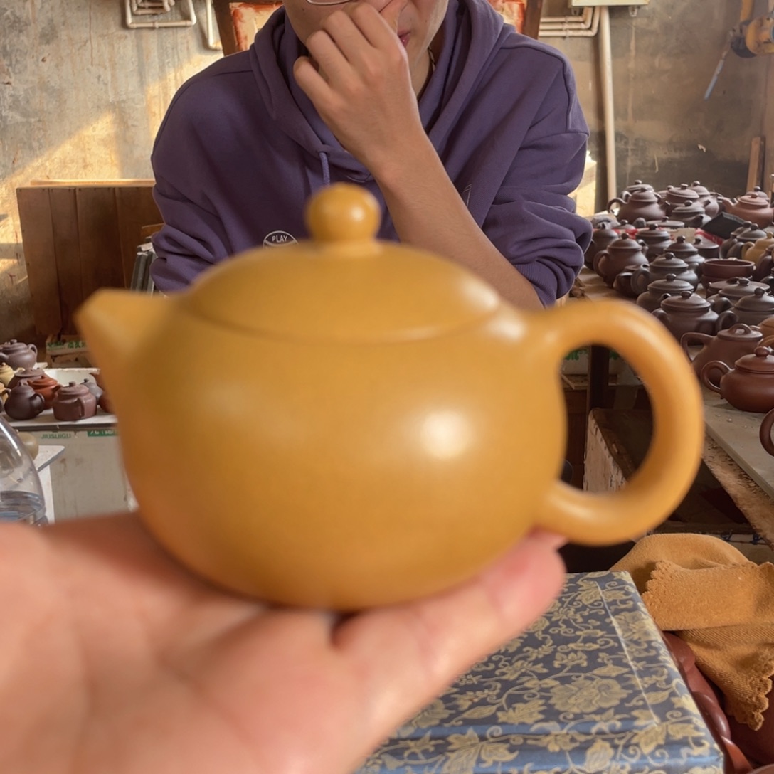 茶壶紫砂LZX。黄金段。 西施。 150CC