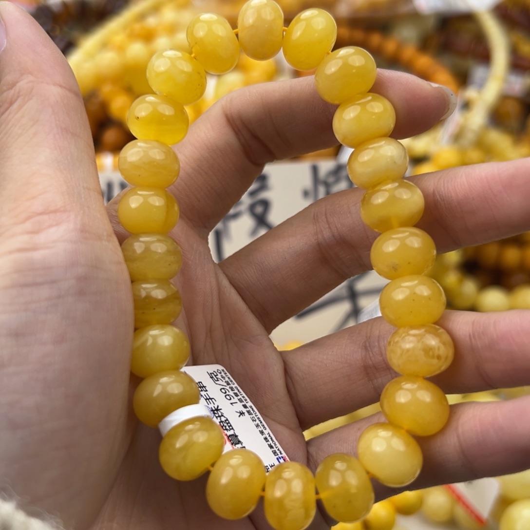 琥珀珠宝奇石未镶嵌