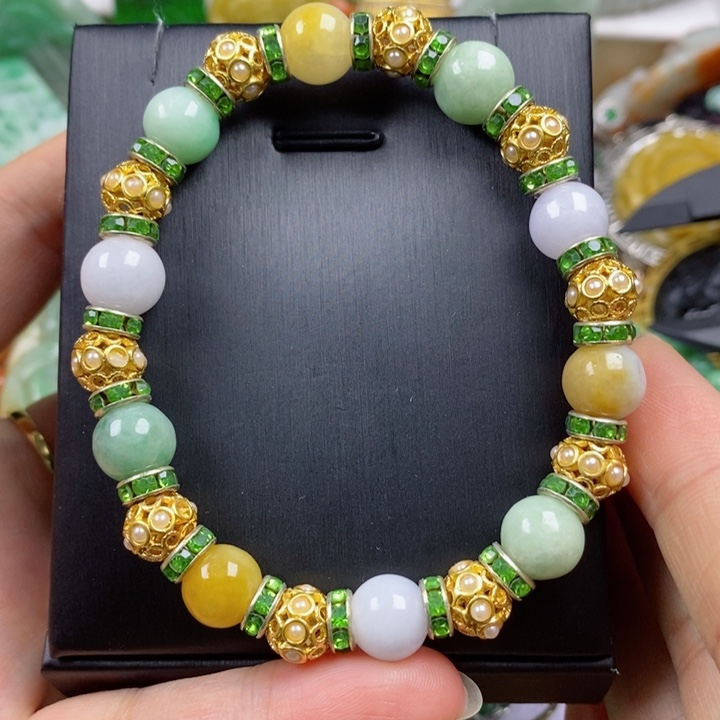 翡翠吊坠(赠链)未镶嵌