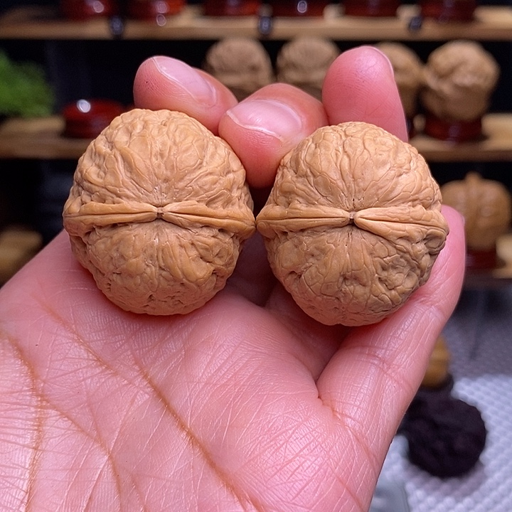 文玩核桃吊坠追蛇皮球10