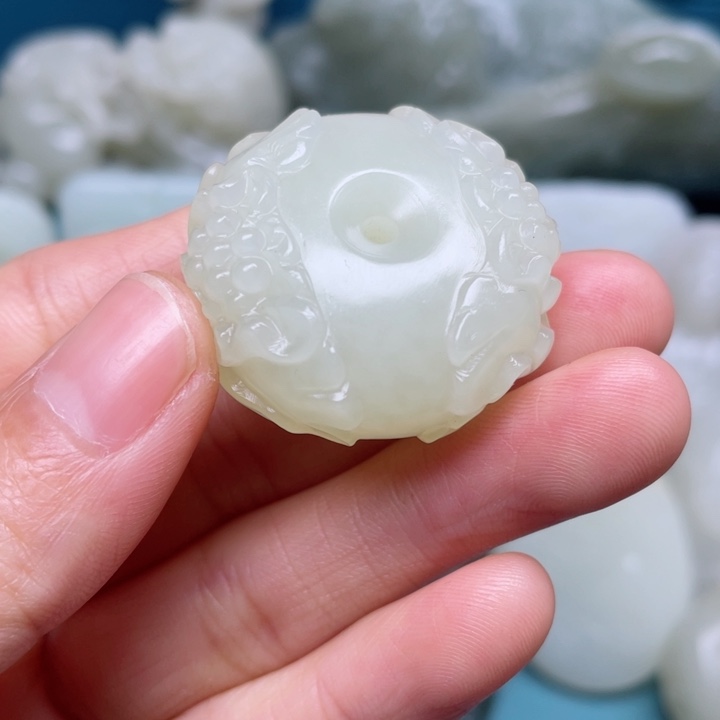 和田玉颈饰未镶嵌镇*