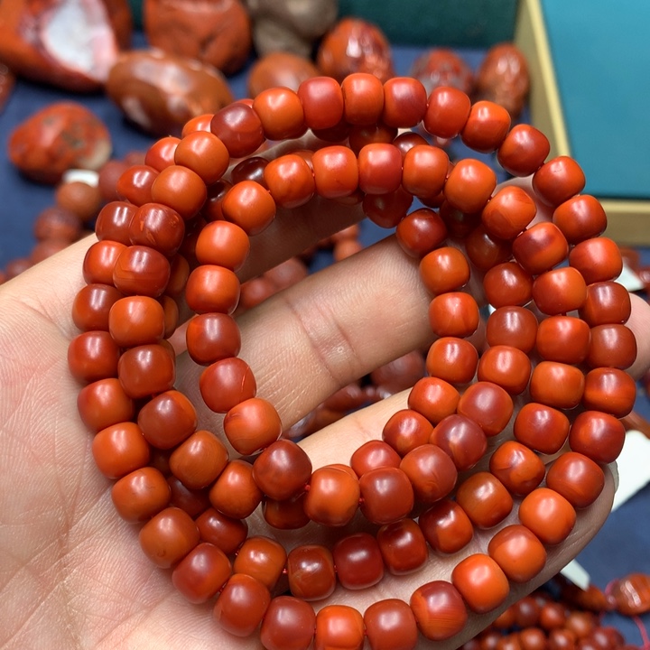 南红玛瑙手串未镶嵌星****8m m
