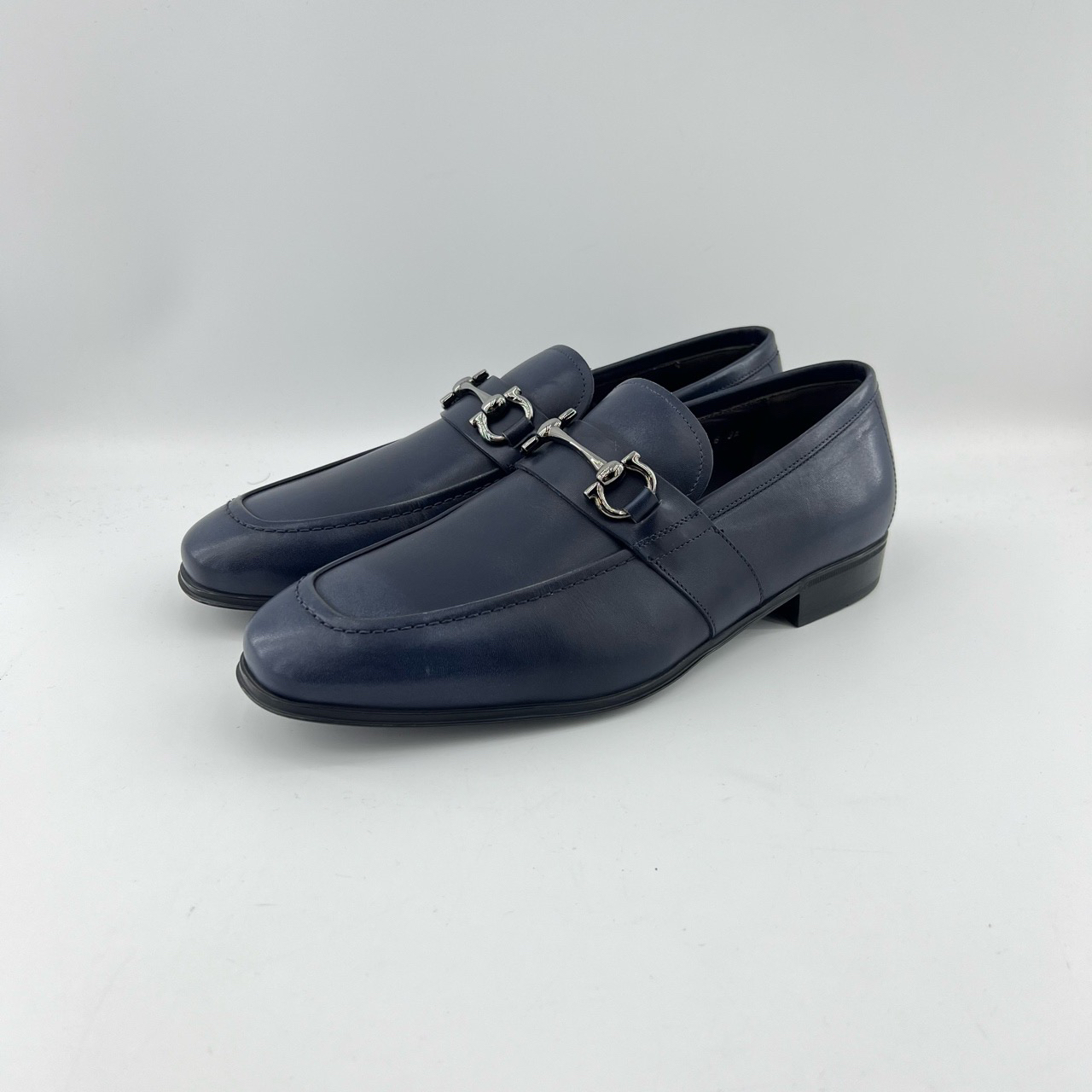 99新 FERRAGAMO/菲拉格慕 37码/皮革金属装饰一脚蹬/10835873