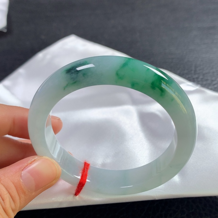 翡翠未镶嵌手镯54圈