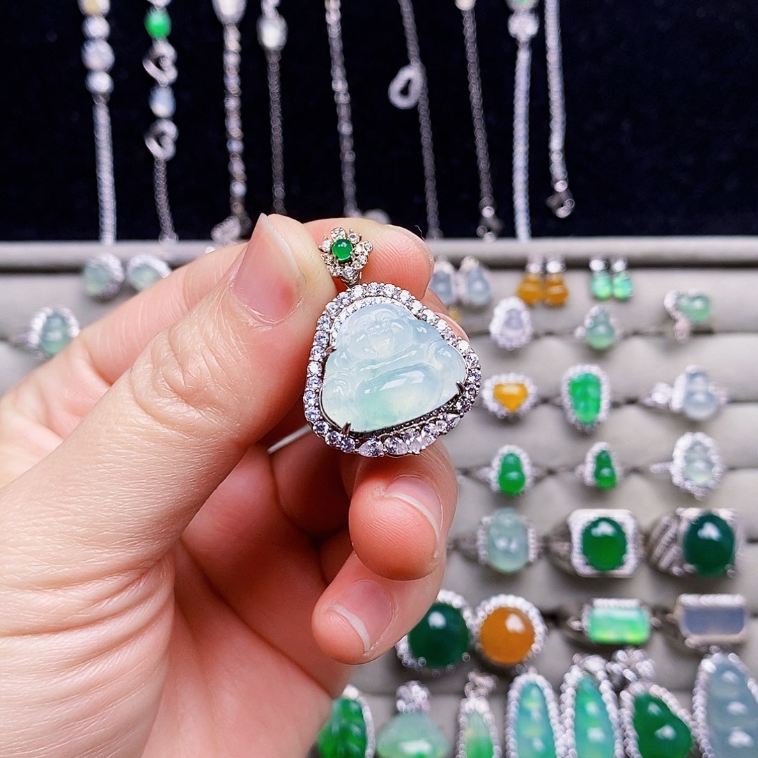 翡翠银S925镶嵌颈饰佛公