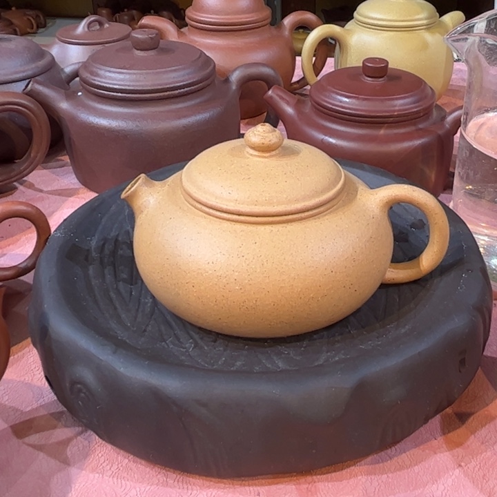 紫砂茶壶芝麻段扁西施150c