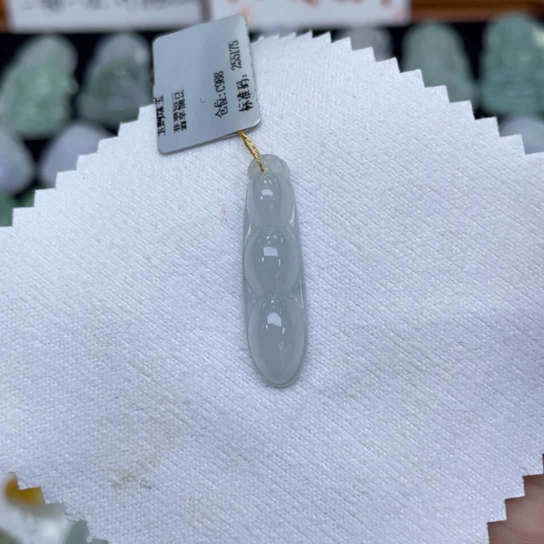 颈饰未镶嵌翡翠福豆