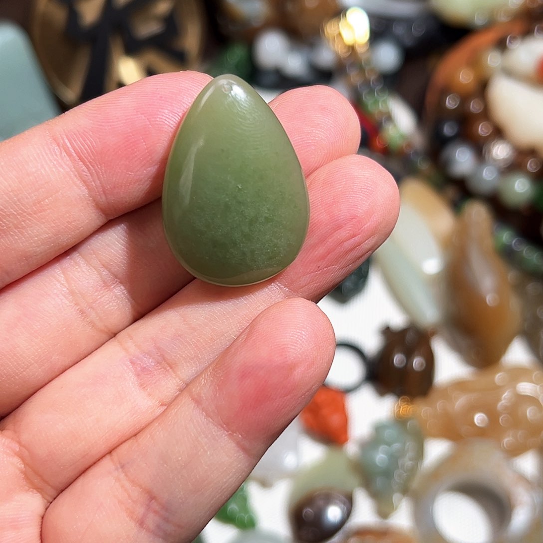 和田玉（碧玉）颈饰未镶嵌俄碧粉绿 开播福利