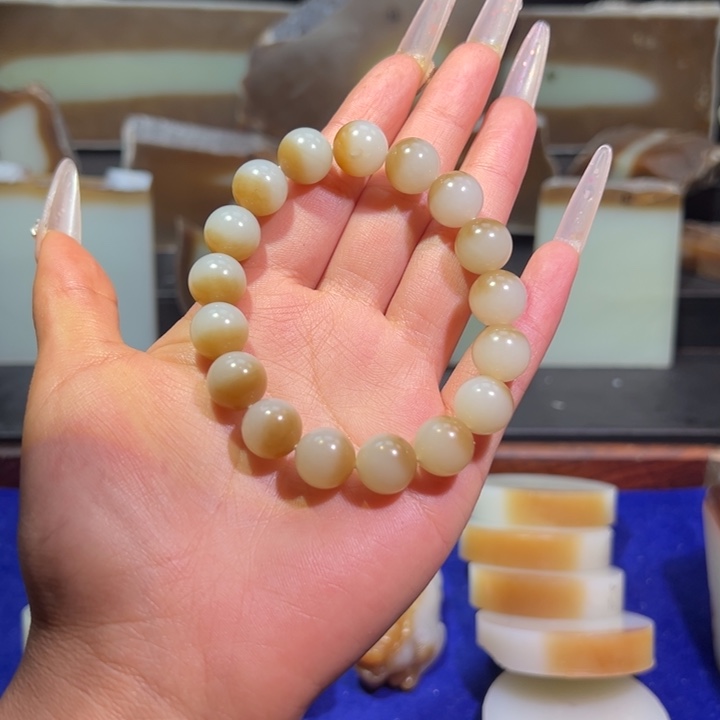 顾***e和田玉（糖玉）未镶嵌挂件