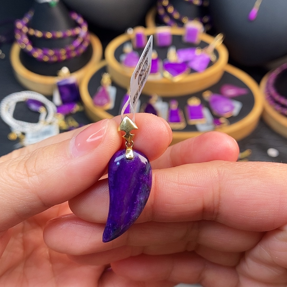 苏纪石（舒俱来）18K金镶嵌吊坠