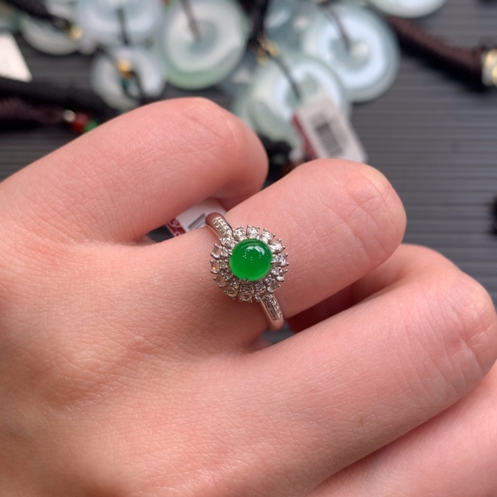 翡翠18K金镶嵌戒指翡翠