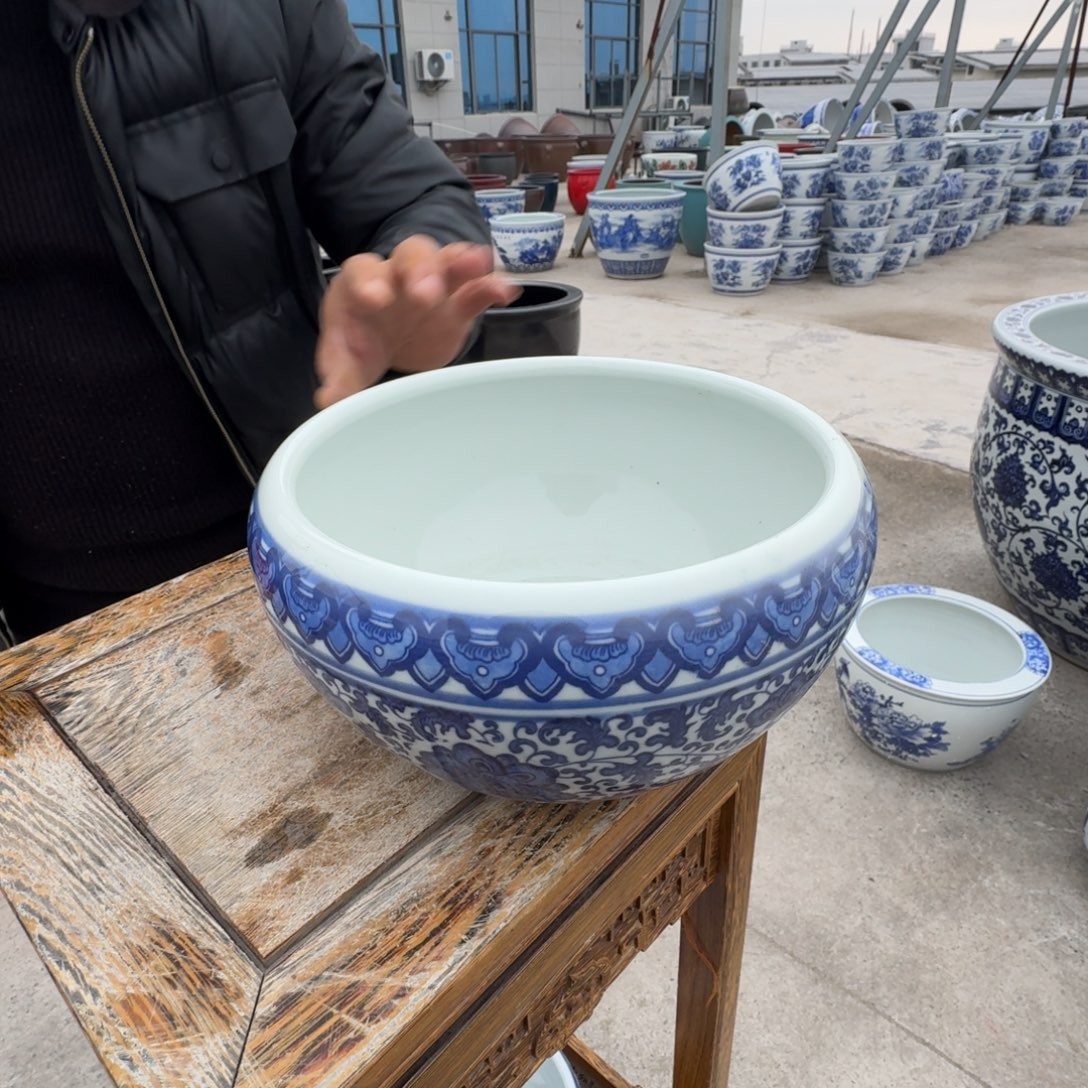 瓷片直径23，高13。。。