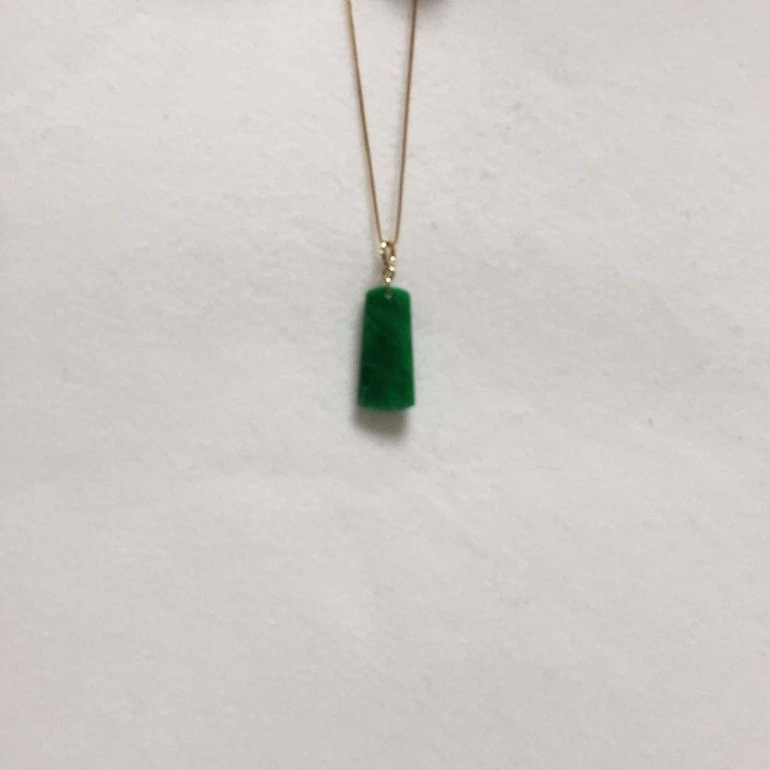 翡翠颈饰18K金镶嵌简单