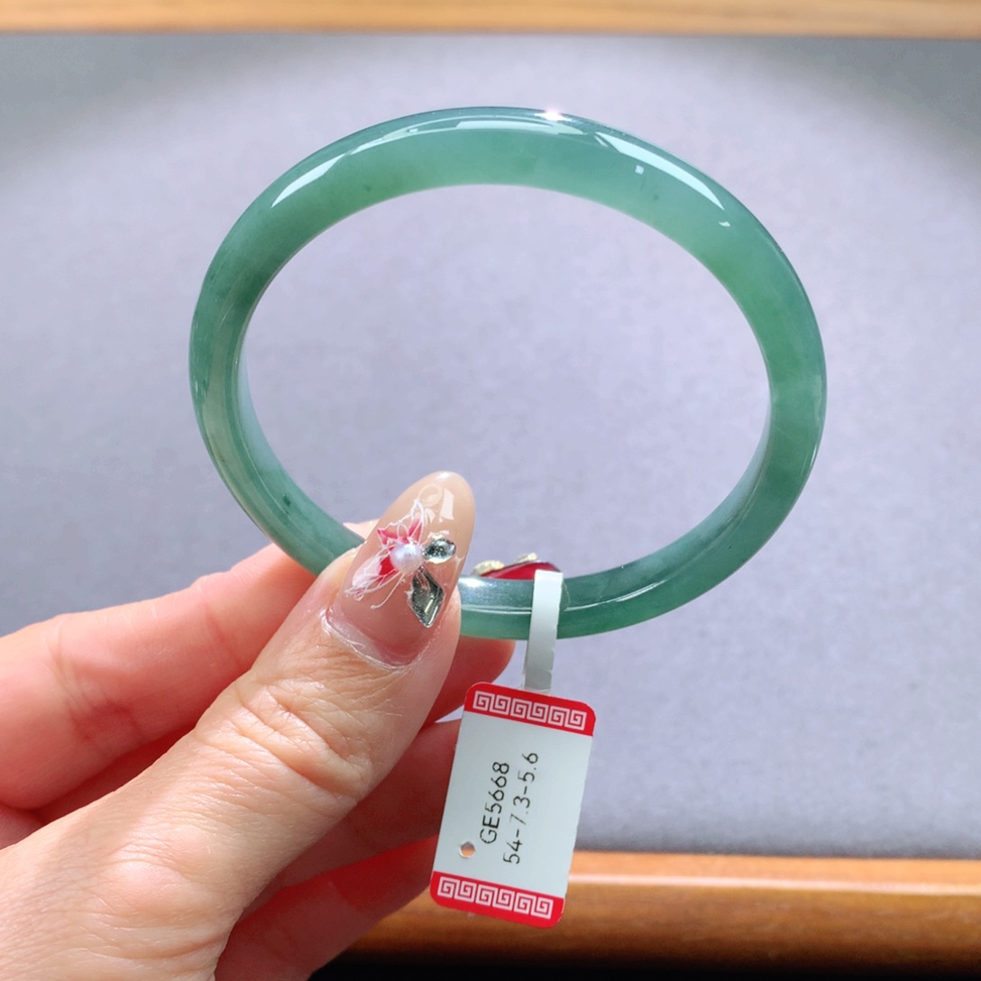 翡翠手镯未镶嵌天然翡翠手镯叮当镯