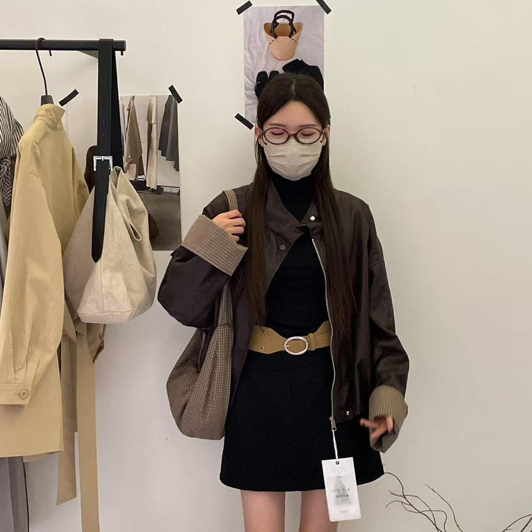 秋款两件套蛋白皮皮衣常规短外套袖口拼接长袖女装短款极简风百搭
