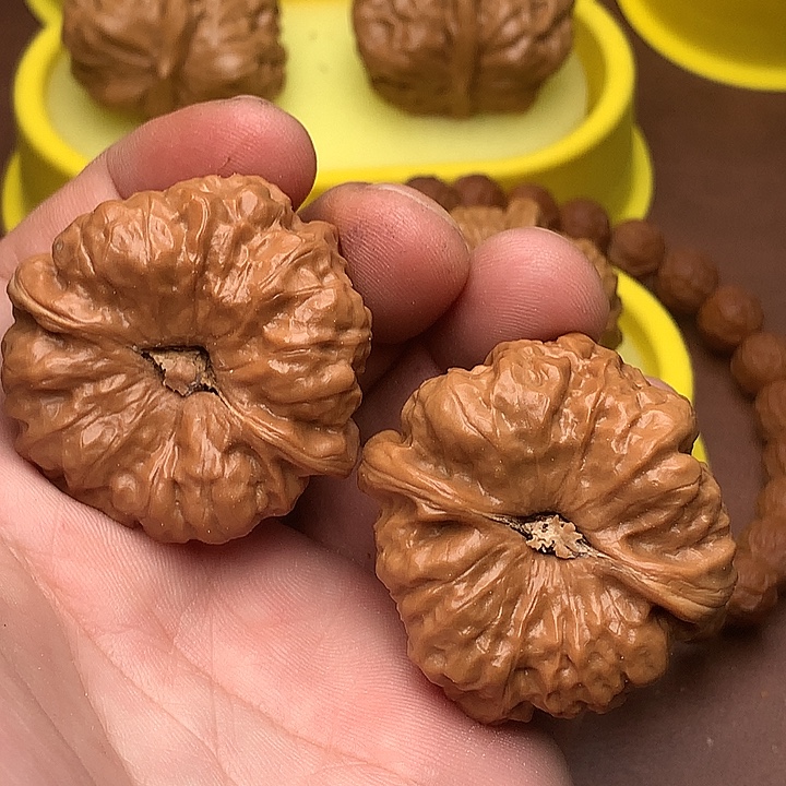 辣***辣文玩核桃吊坠蛤蟆头