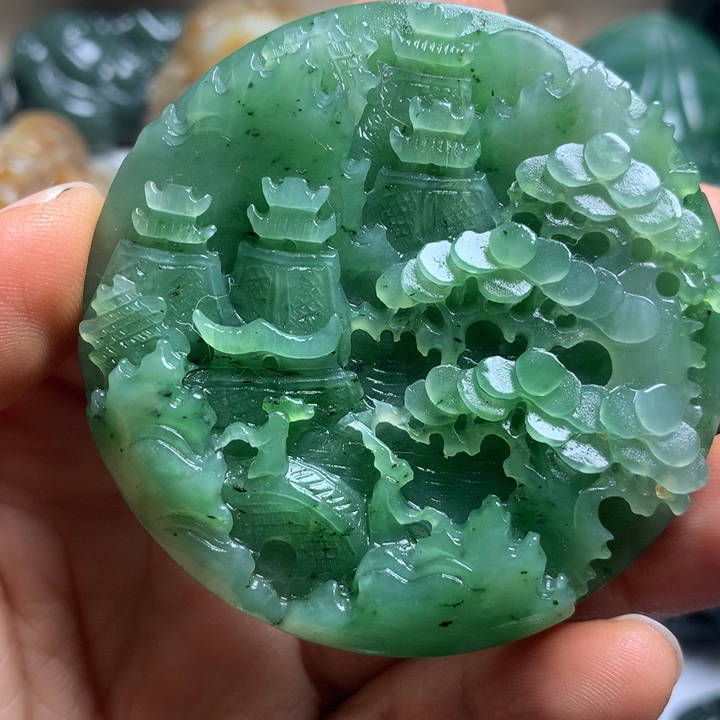 和田玉未镶嵌颈饰