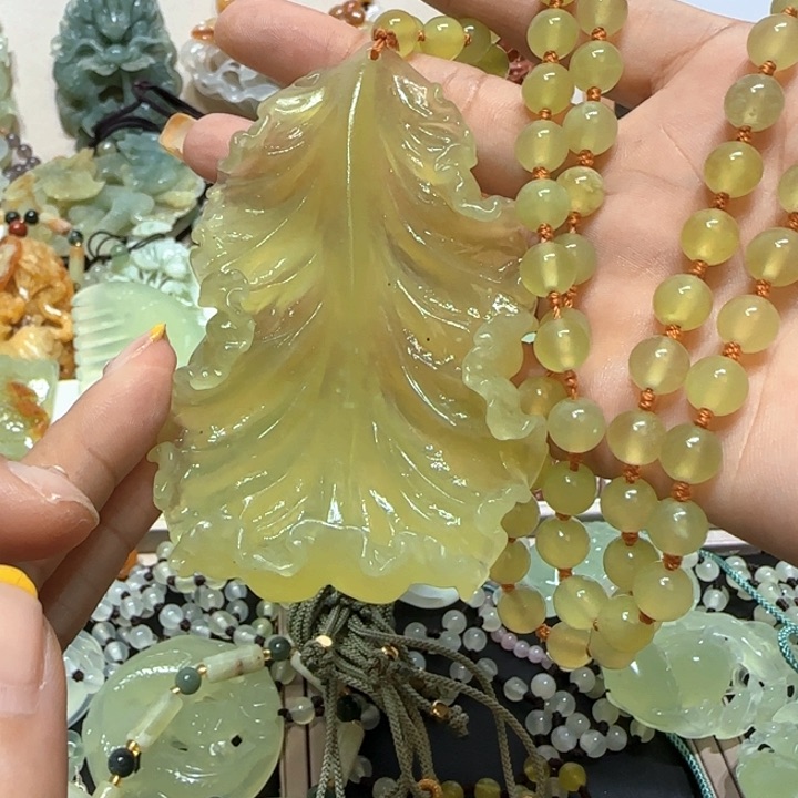 蛇纹石玉未镶嵌玉梳