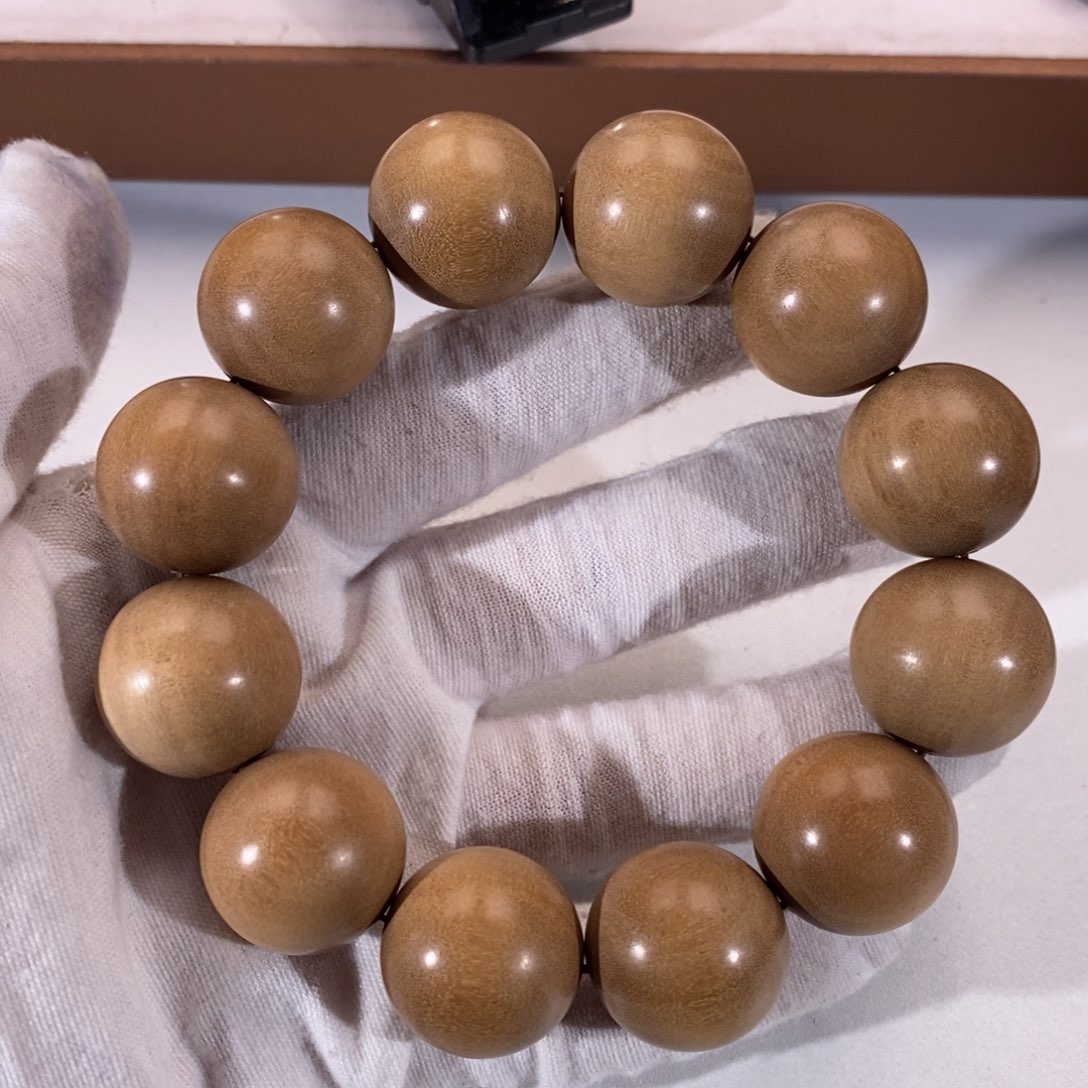 檀香木其他B*n顺纹黑肉顶枯枝料2.0大放漏专场