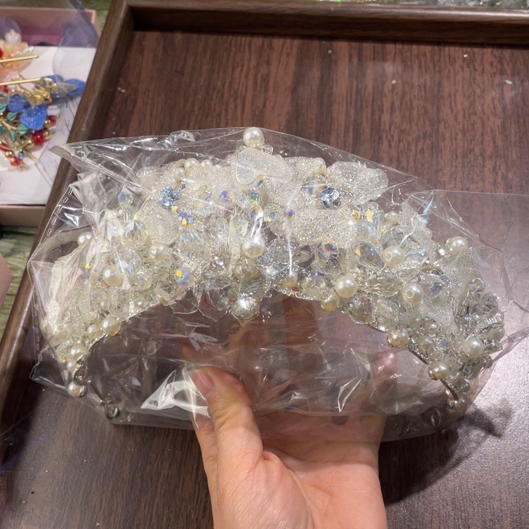 混合材质新娘头饰默认微瑕不退换