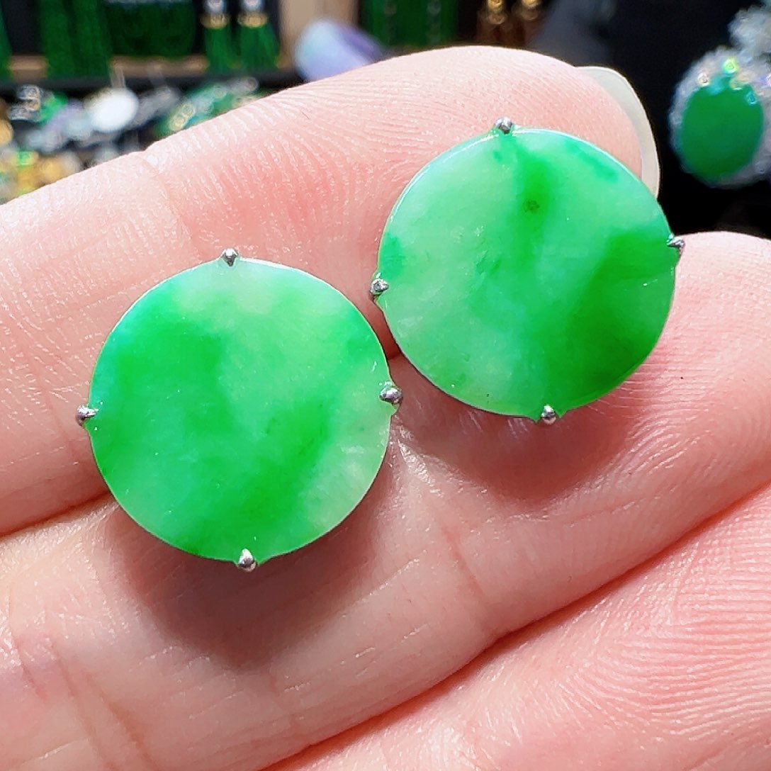 翡翠耳饰18K金镶嵌签收后24小时鉴赏期