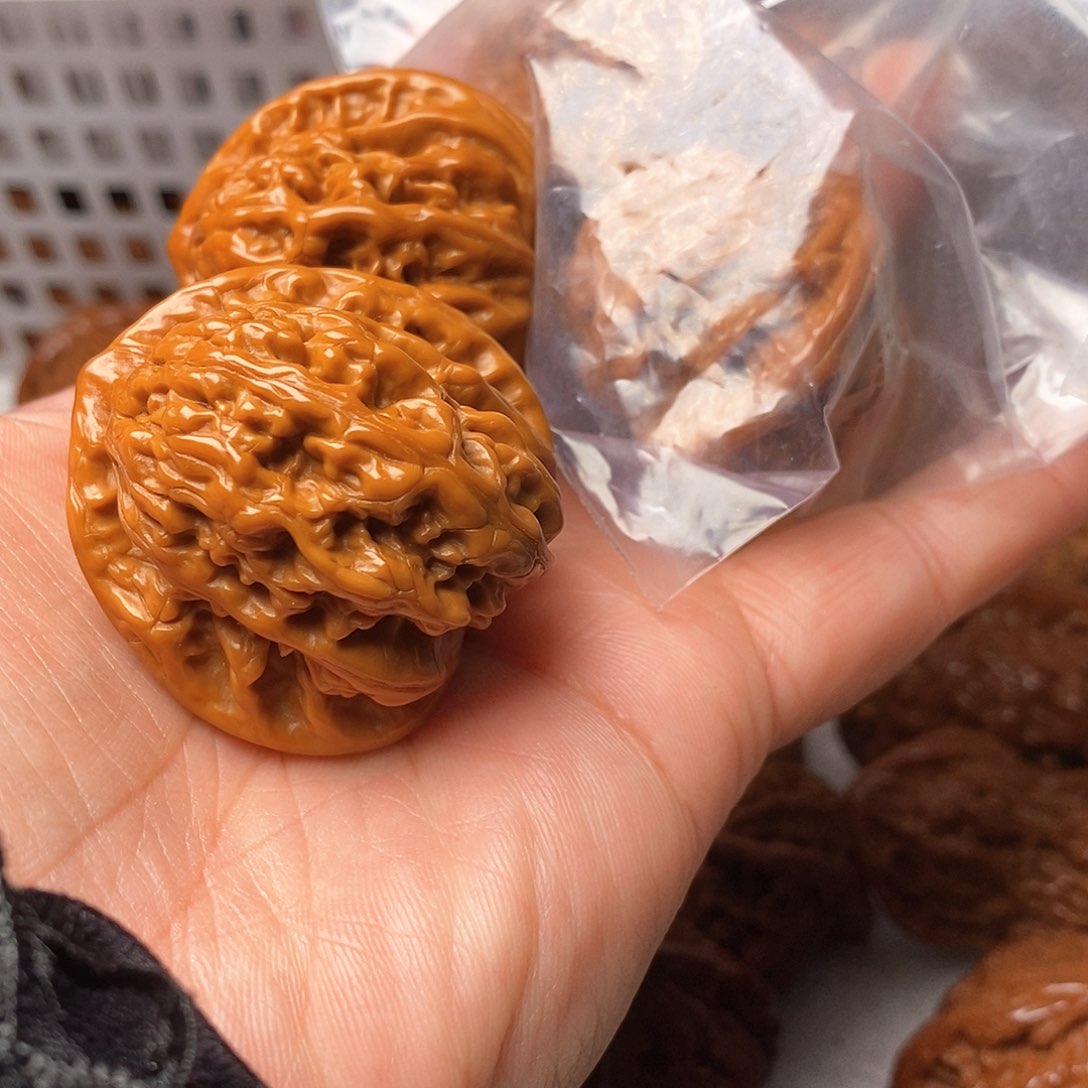 吊坠文玩核桃商****刘虎头