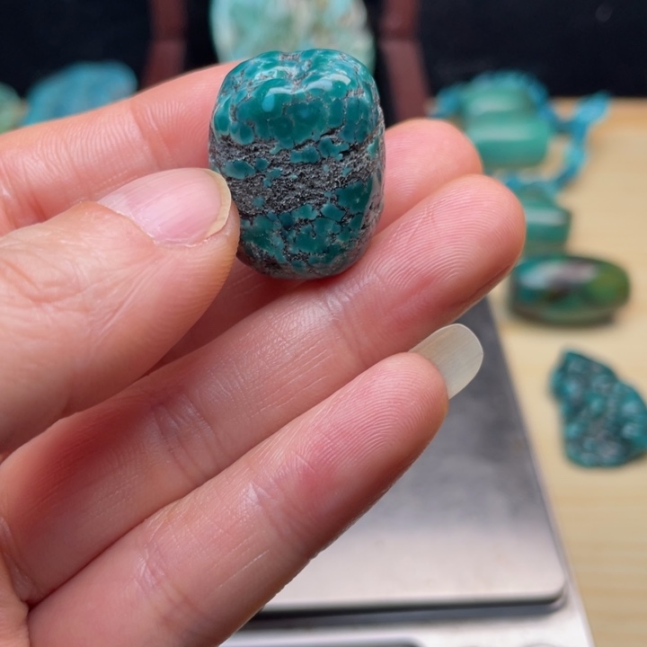 绿松石未镶嵌颈饰