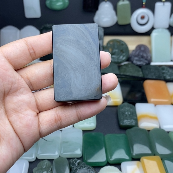 时***柒和田玉未镶嵌颈饰