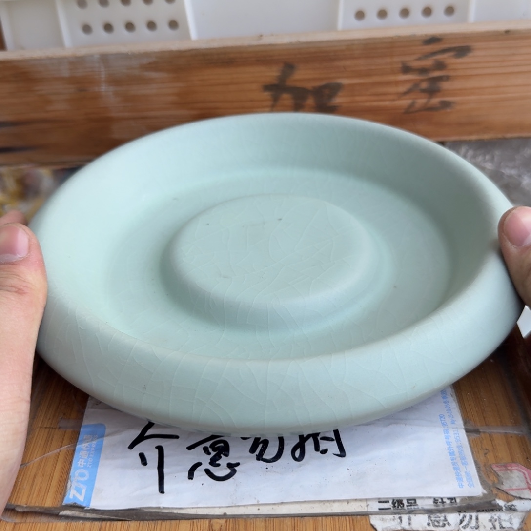 微瑕疵介意勿拍陶瓷器皿@@略有微瑕疵介意勿拍陶瓷