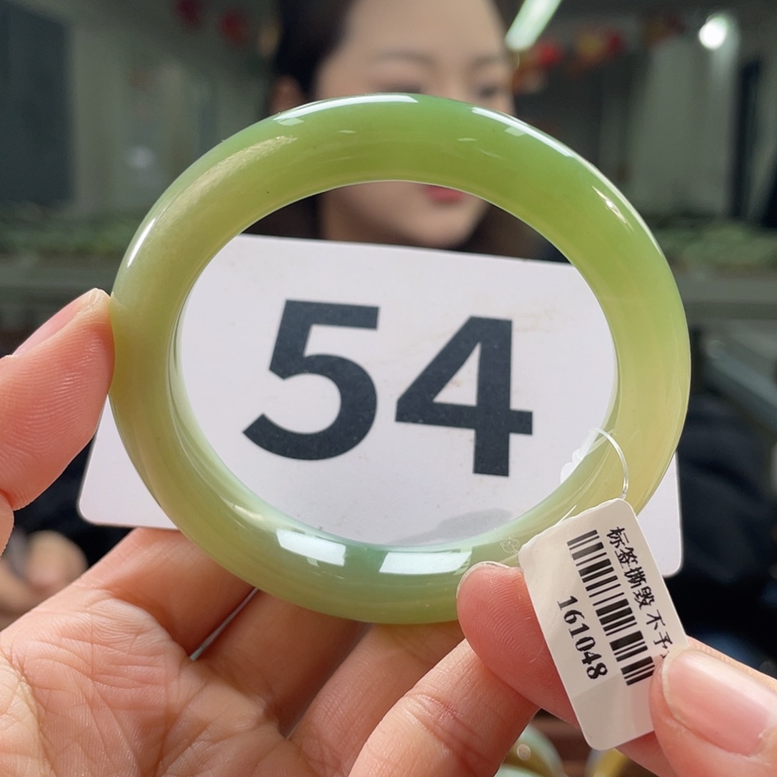 未镶嵌手镯和田玉?***娘