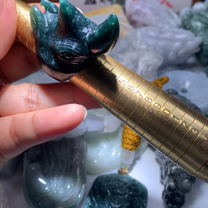 翡翠未镶嵌颈饰保真天然A货翡翠