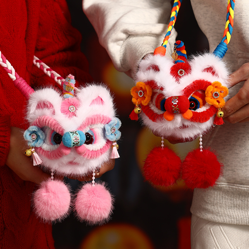新年扭扭棒背包马年2026中国风醒狮春节过年喜庆儿童红包挎包批货