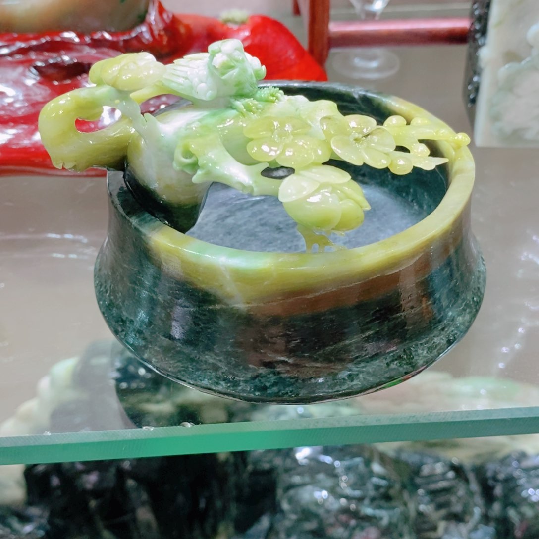 独山玉摆件未镶嵌琬*素