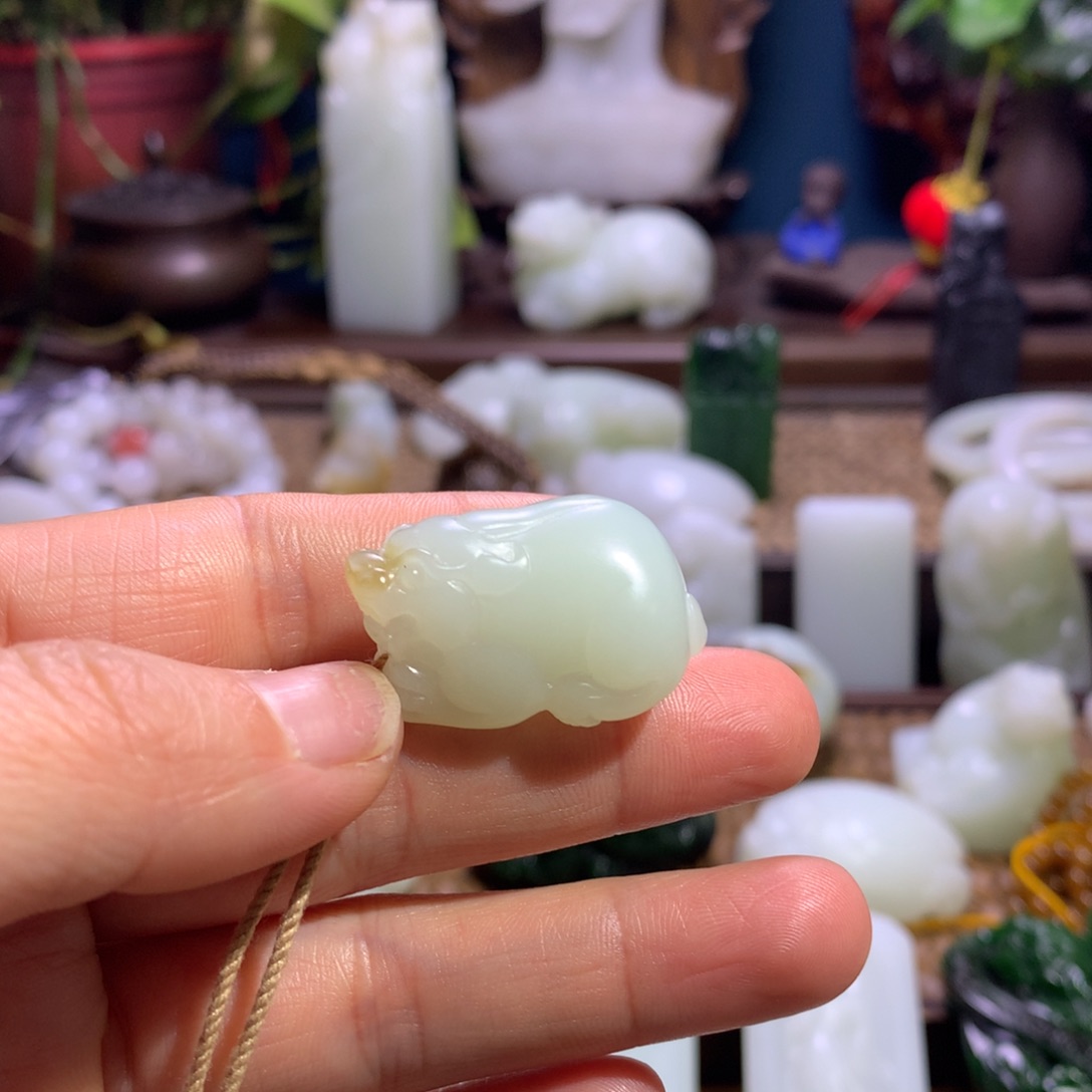 和田玉颈饰未镶嵌