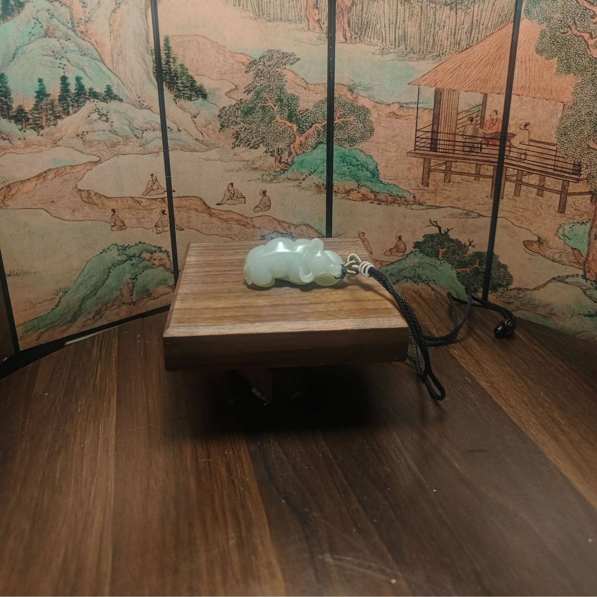 X和田玉牛气冲天吊坠1252
