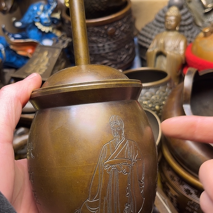 精美铜器批发档口