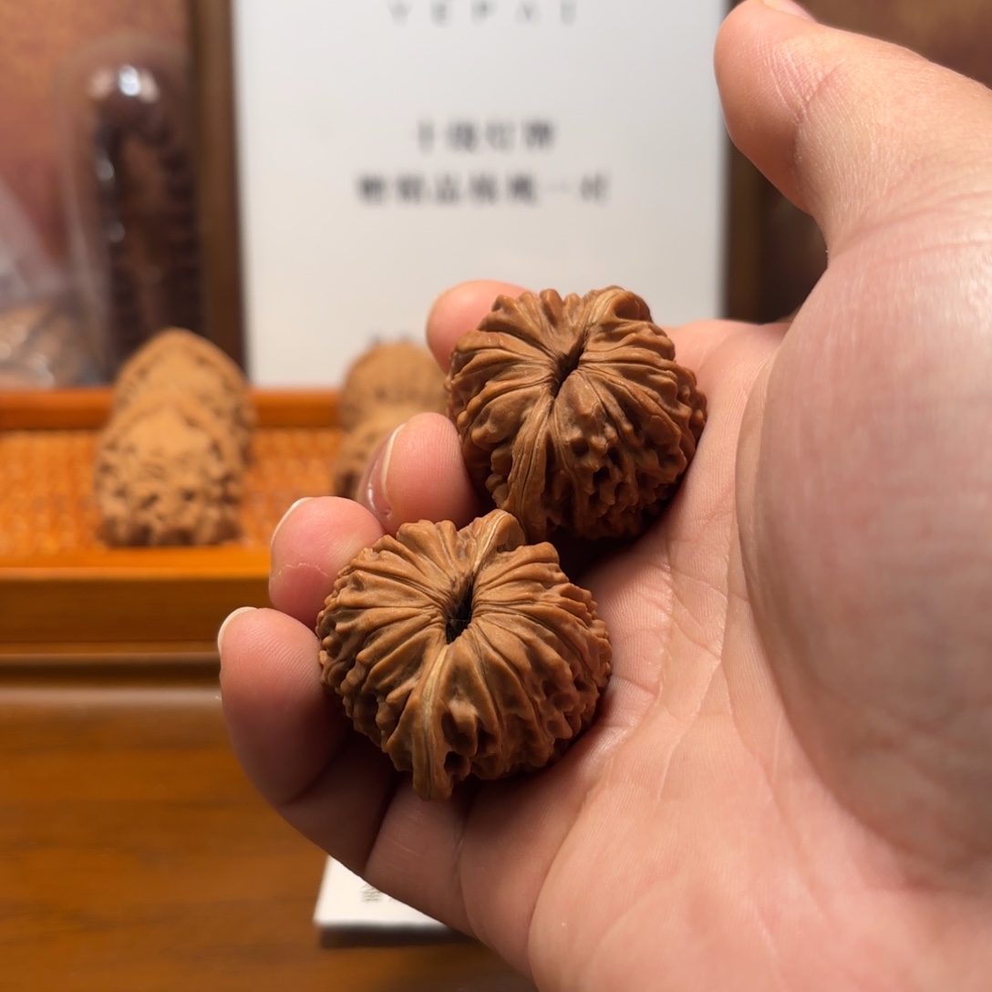 文玩核桃吊坠四座楼Q6084