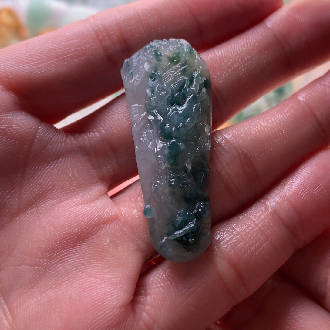 定制翡翠未镶嵌龙