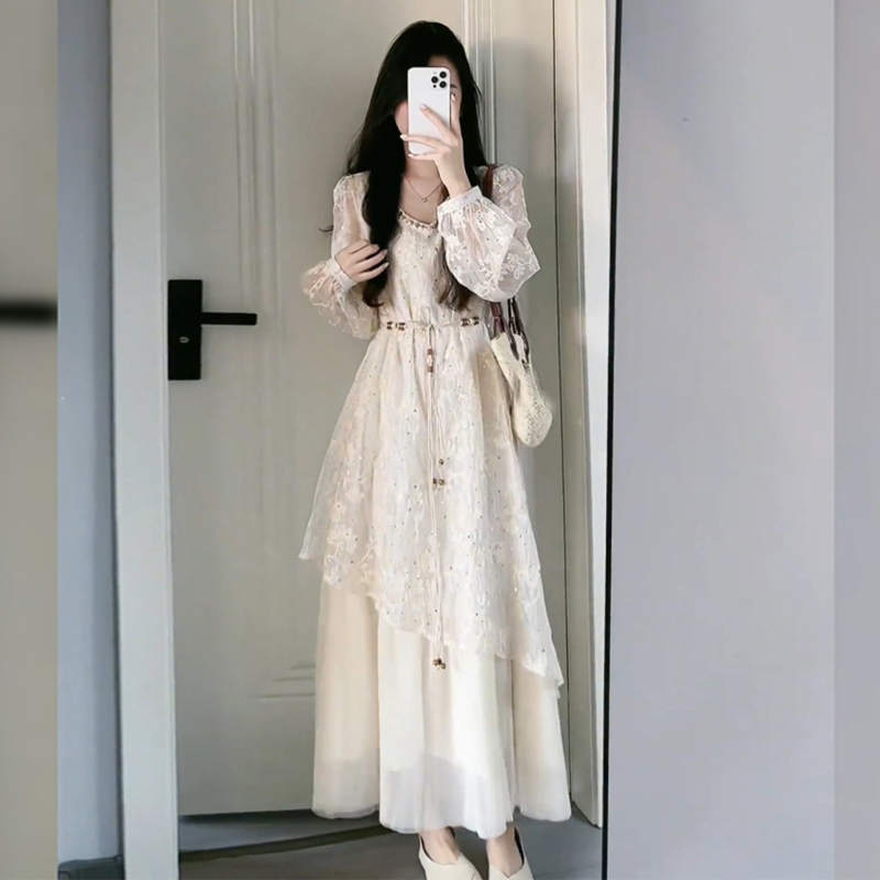 假两件度假风长袖连衣裙2025秋季新款烫银工艺旅游系带收腰刺绣