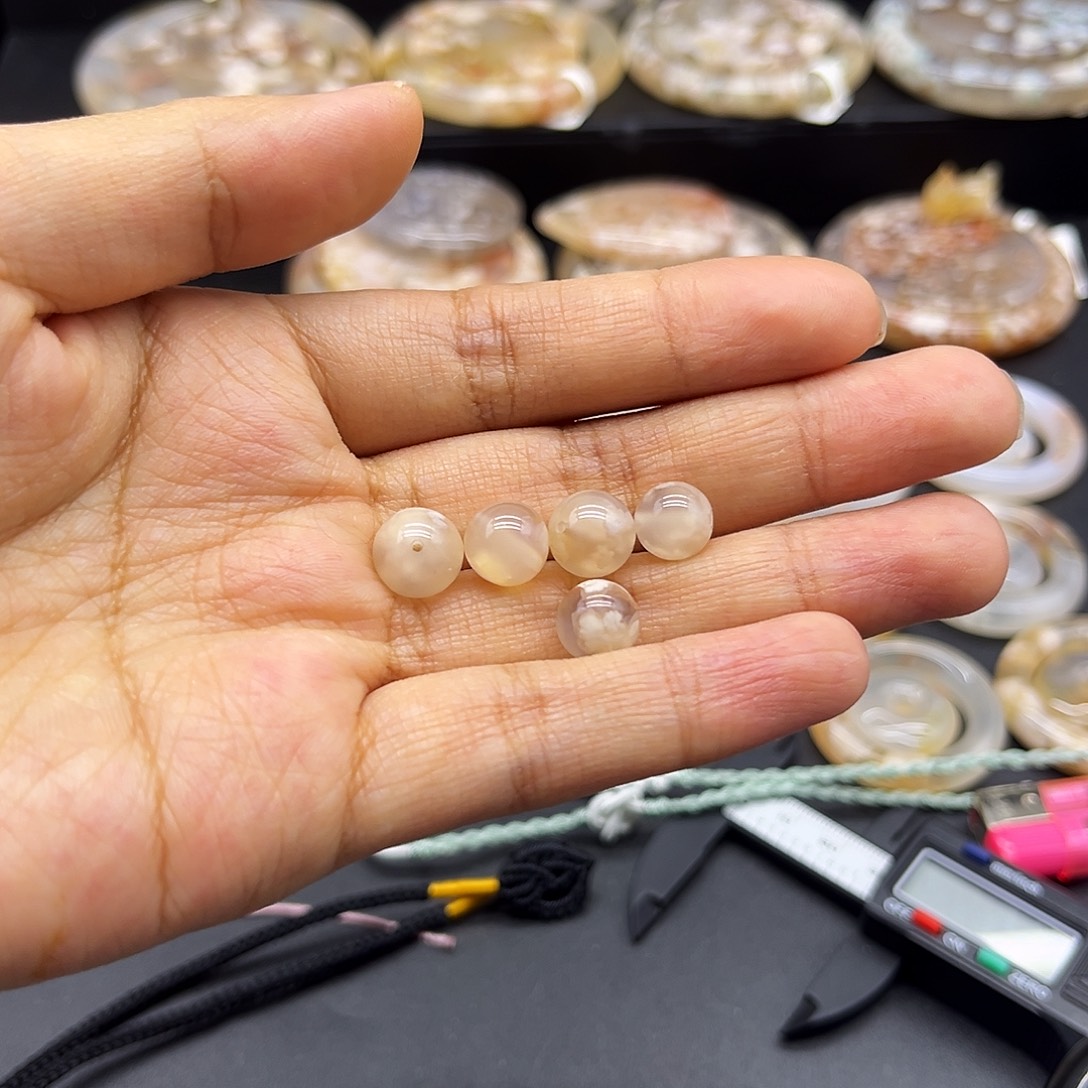 一***晶玛瑙/玉髓未镶嵌颈饰