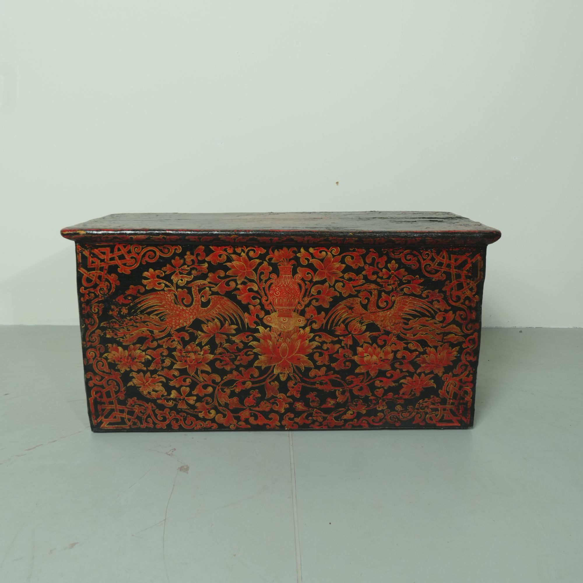 17世纪 缠枝双凤纹经桌  宽 0.51 米  高 0.26 米  深 0.24 米