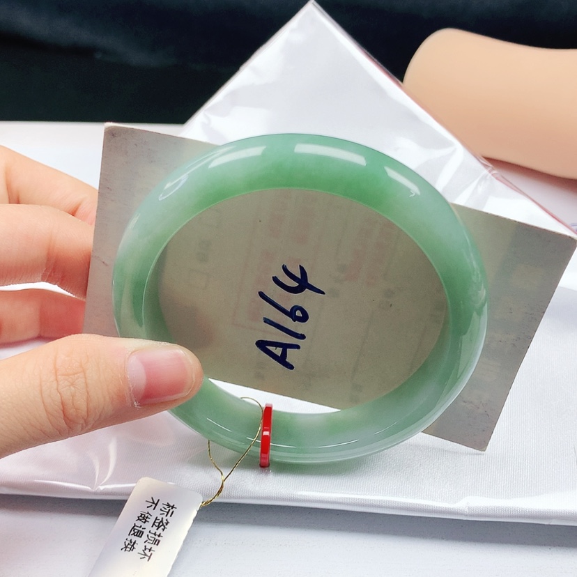 【闪购商品】翡翠手镯未镶嵌天然缅甸a货手镯57