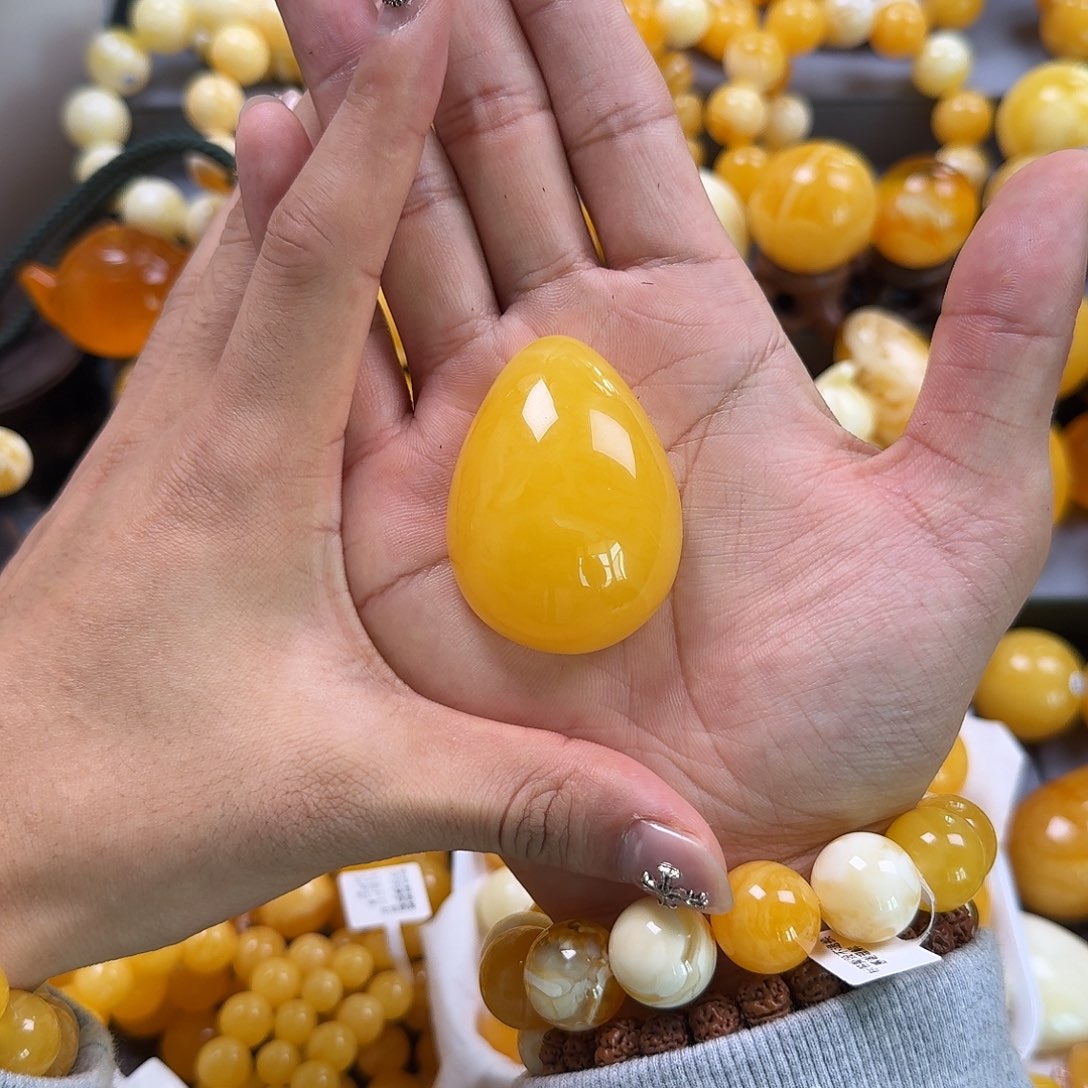琥珀珠宝奇石未镶嵌水滴