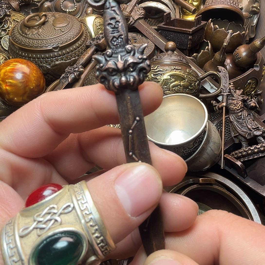 精美铜器收藏品等